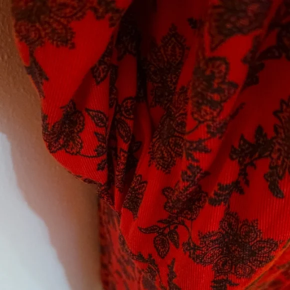 Secret Treasures Red Floral Lace Robe. Really Soft - Picture 8 of 16